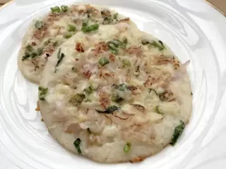 Cheese Uttapam