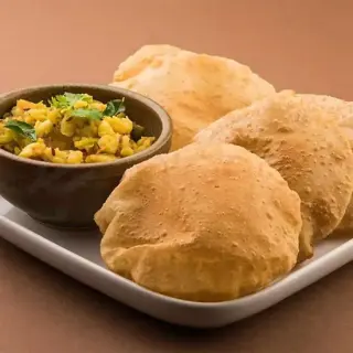 Aloo poori (4 pcs poori) Aloo poori (4 pcs poori)