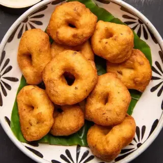 Medu Vada (comes With Chutney) (per Pc) Medu Vada (comes With Chutney) (per Pc)