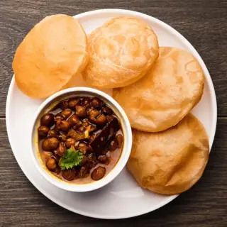 Chole poori (4 pcs) Chole poori (4 pcs)