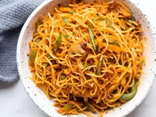 Chilli garlic noodles Chilli garlic noodles