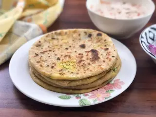 Gobi (Cauliflower) Paratha (2pcs) Gobi (Cauliflower) Paratha (2pcs)